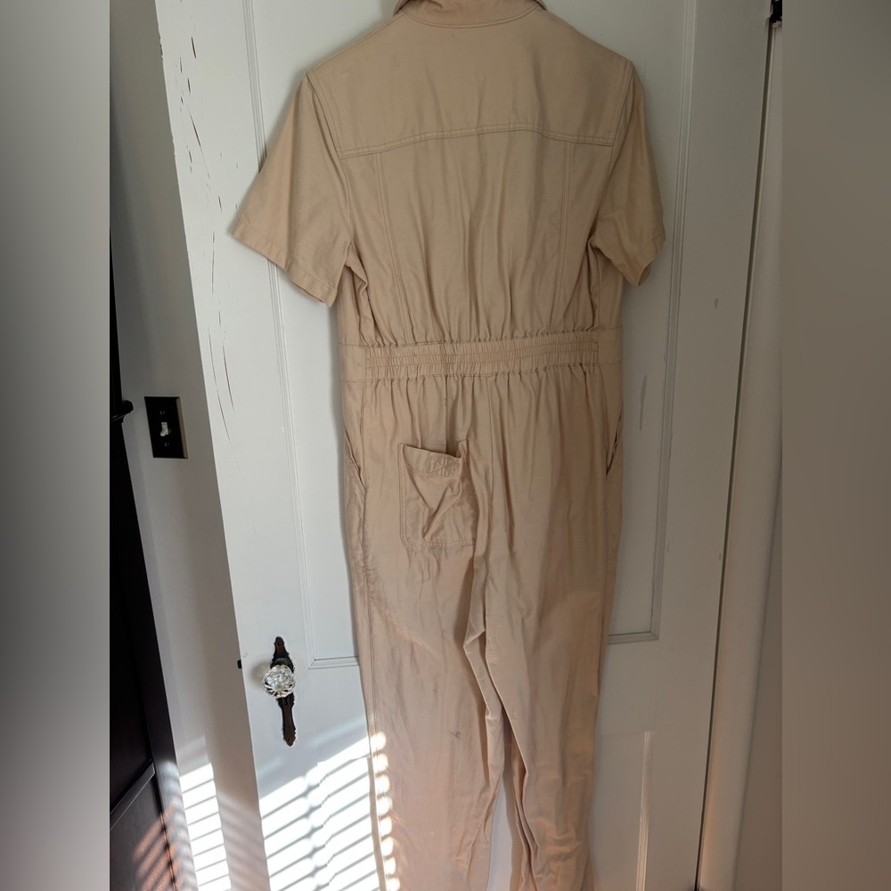 BDG Cream Women’s Jumpsuit size large. - Picture 3 of 3